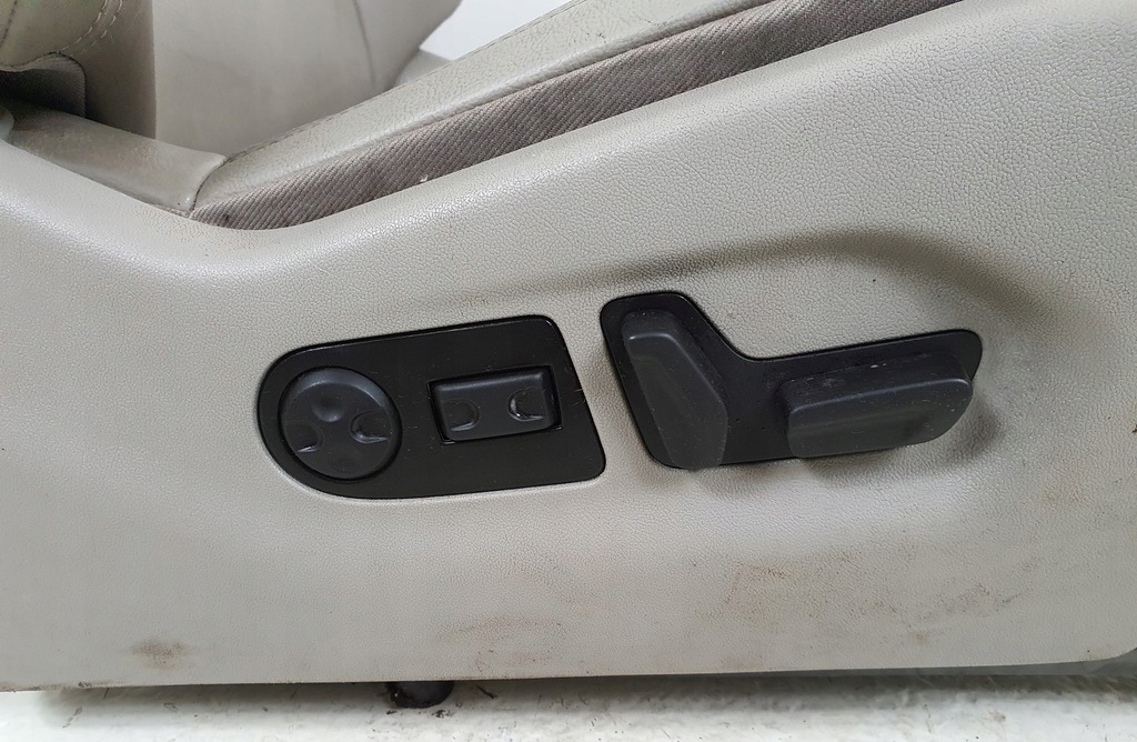 фото №8, Сиденье правый перед с подогревом citroen c5 iii x7 europa