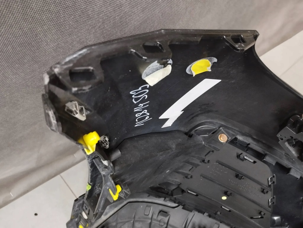 Audi q2 капот бампер лампи крила ly9t перед 81a941003 81a941004 в Україні