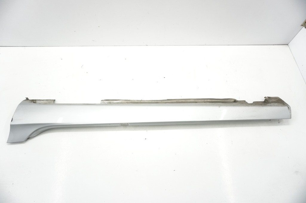 фото №1, Volvo v40 ii молдинг порог левая 426-26