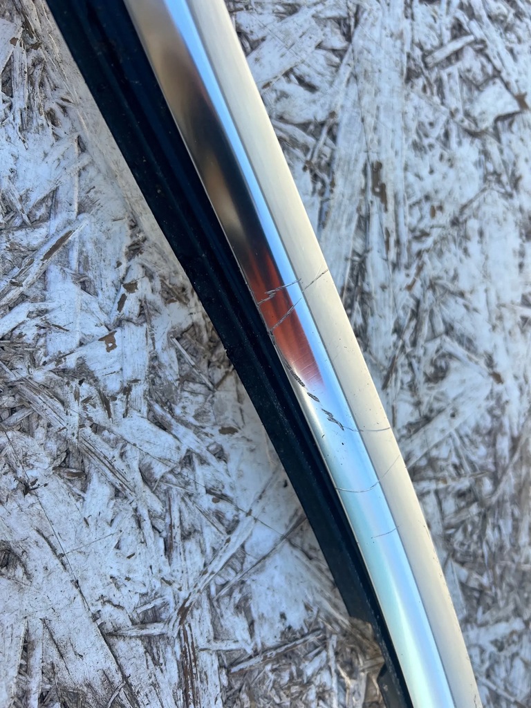 фото №9, Mercedes glb x247 w247 молдинг уплотнитель прокладка дверь левая задняя