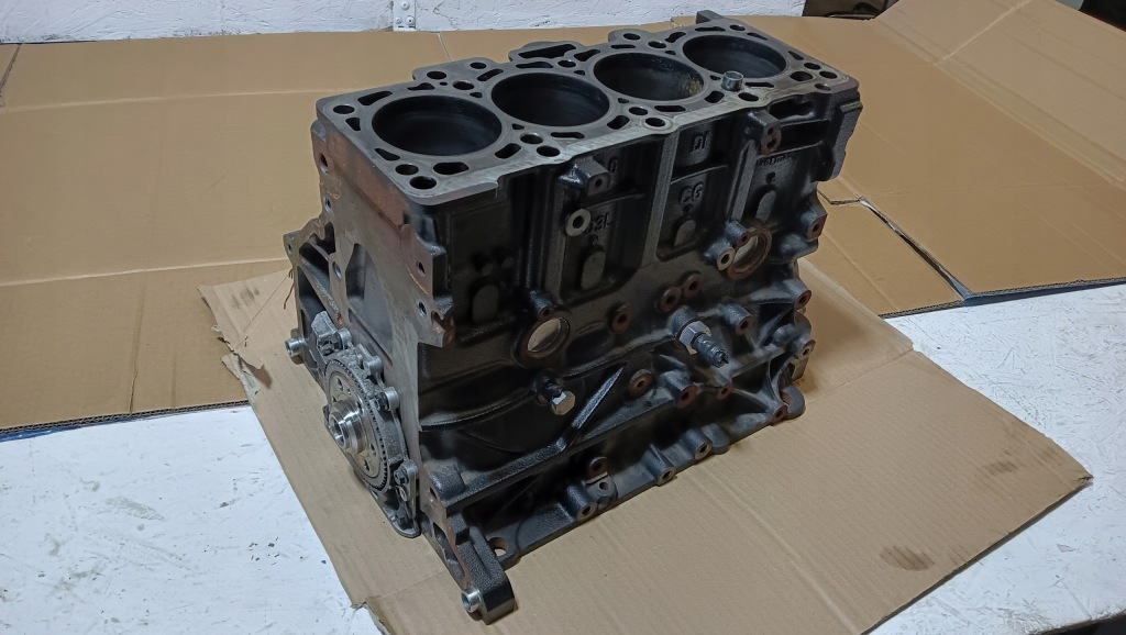 фото №13, Audi a4 b8 lift блок двигуна wał поршні вкладиші номінал 2.0tdi cjc 15r