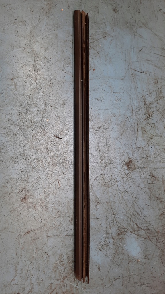 фото №1, Skoda fabia ii молдинг прокладка скло задня