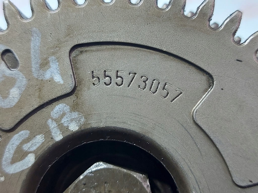 Opel insignia 2.0 cdti 11r вал распределительного вала выпускной 55573057 Оригинал