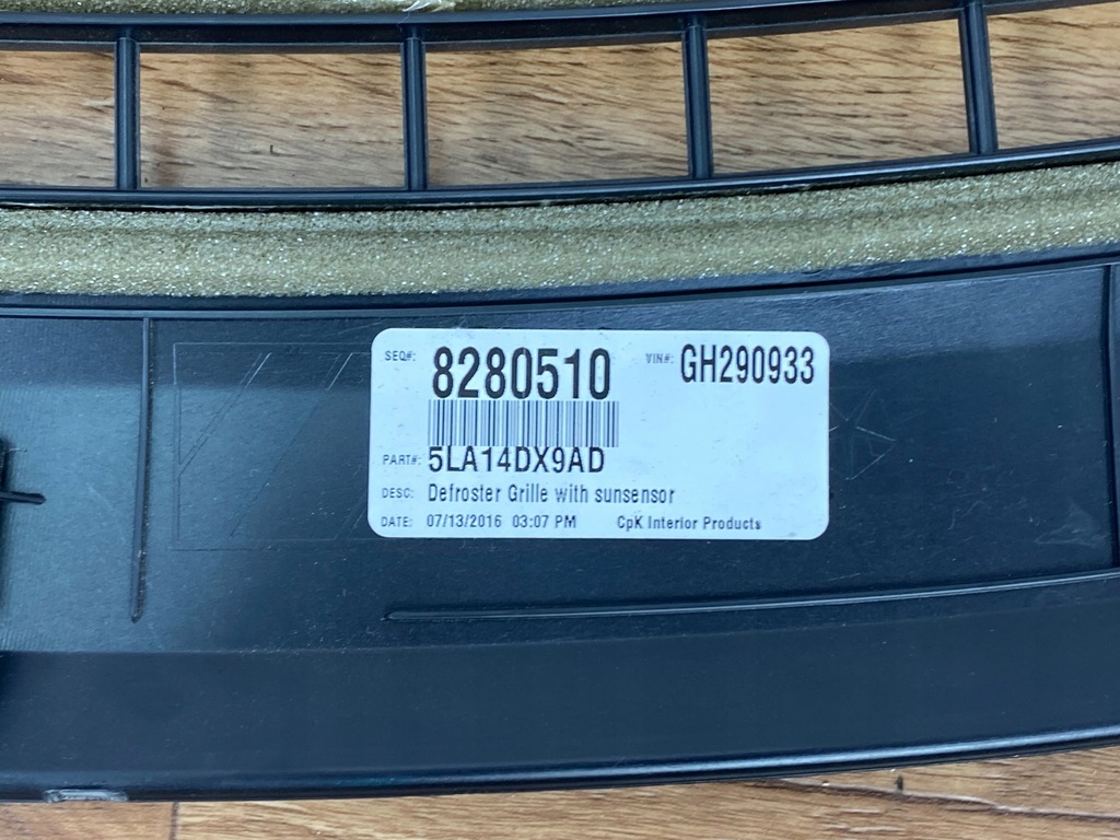 фото №14, Жабо внутреннее приборная панель dodge challenger 2015+ usa