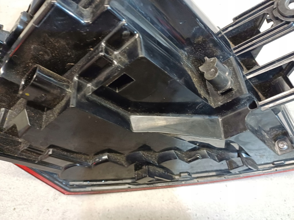 фото №7, Skoda enyaq iv nr. 5la945208a лампа правый задняя задняя