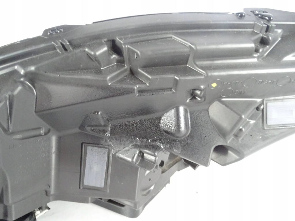 Фара перед передняя правый  tesla 3 full led с Разборки