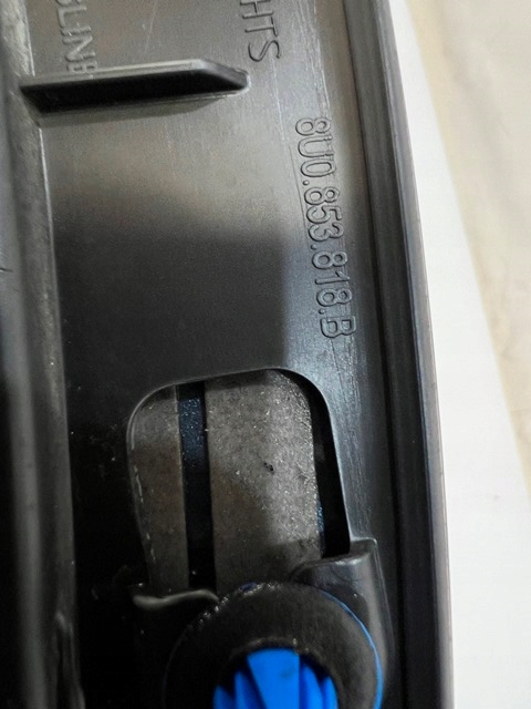 фото №7, Audi оригінальний номер 8u0853818b молдинг крила