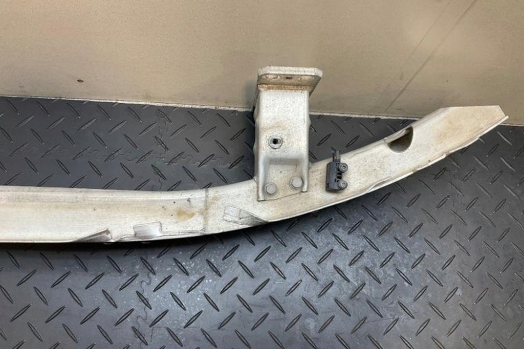 фото №13, Балка передний бампера bmw 5 e60 7148585 3.0l бензиновый 2009