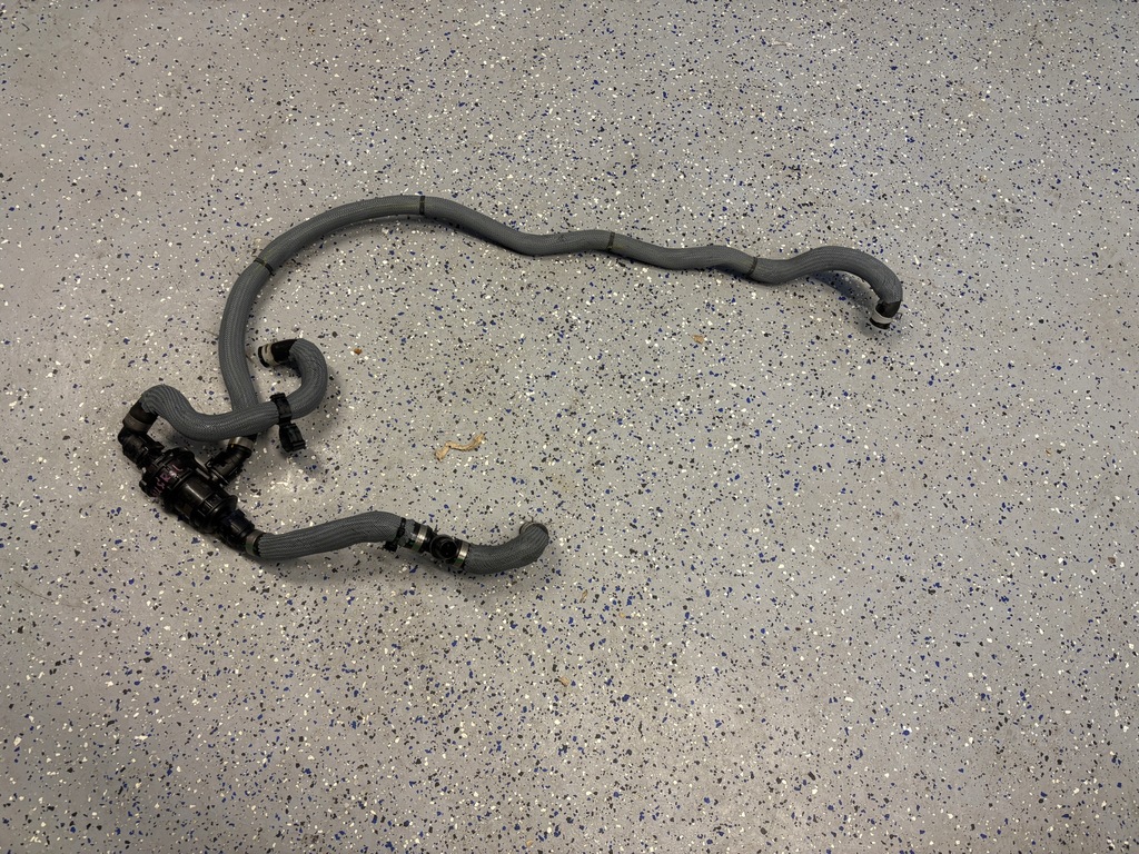 фото №1, Renault austral 1,2 eh клапан корпус термостата 212006896r