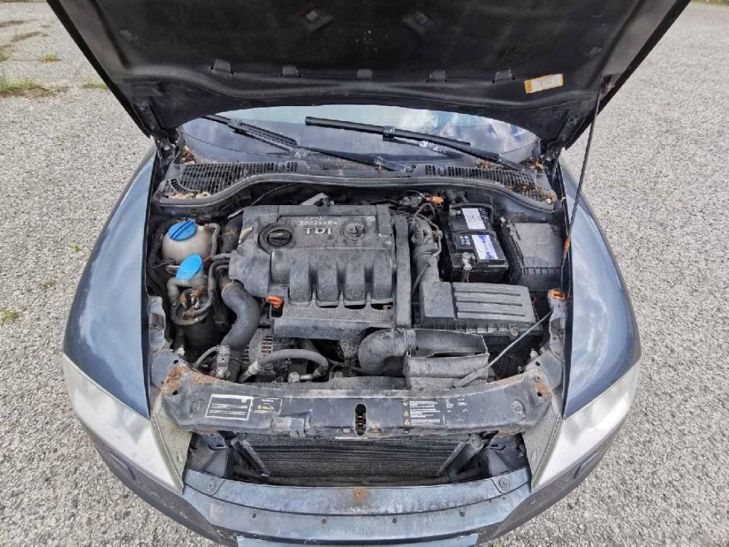 Skoda octavia коробка предохранителей 2008 1.9l 1e1002087269 1e100208 7269 Киев