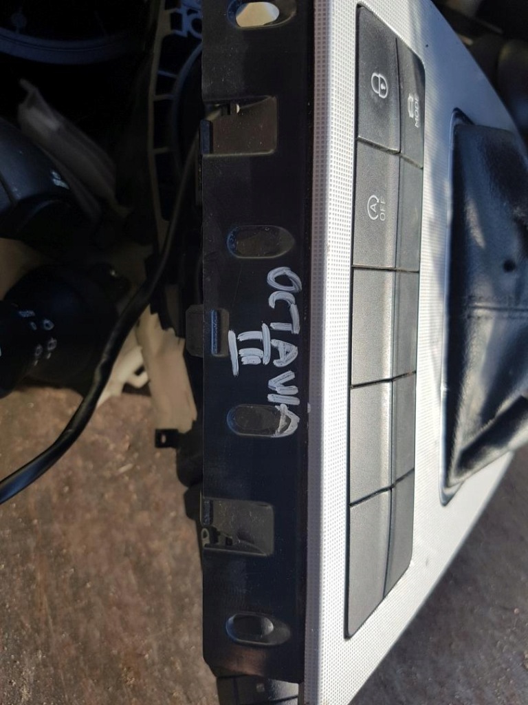 фото №9, Домкрат ручка механічна коробка передач skoda octavia iii 5e2863212a