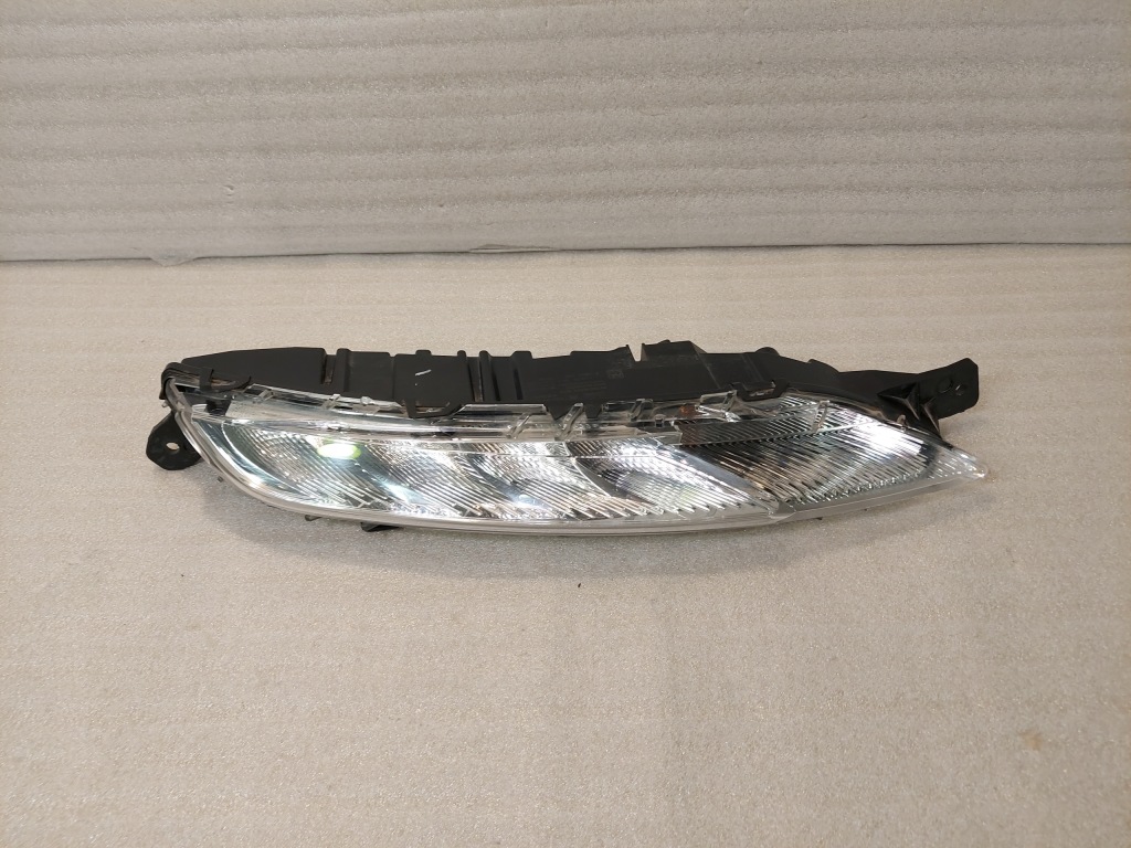 Купить C4 picasso 2 2014- фара led правый  9676036280