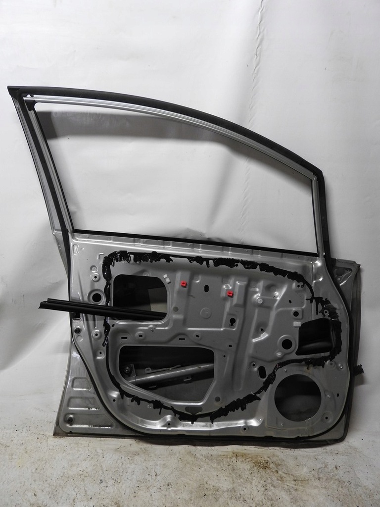 фото №6, Toyota auris i 5d 06-09 1c0 дверь левый перед