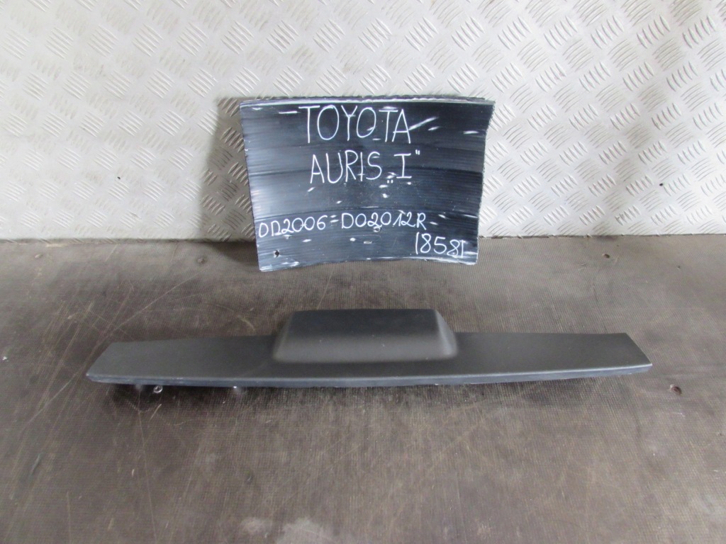 Купити Накладка кришки задній 6479002030 toyota auris 1 06-12 r.