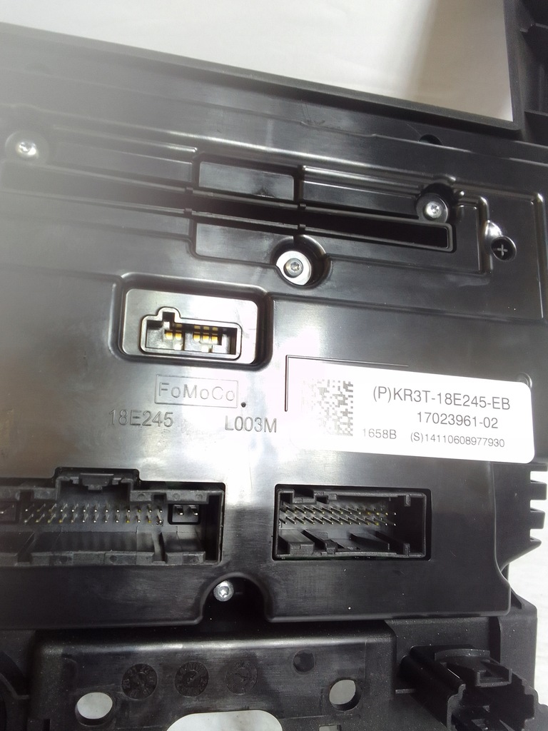 фото №10, Ford mustang 18- рамка панель радіо кондиціонера kr3t-18e245-eb usa