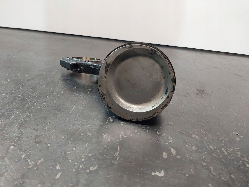 Поршень с шатун bmw 3 e46 316i 1.9 m43tub19 194e1 Оригинал