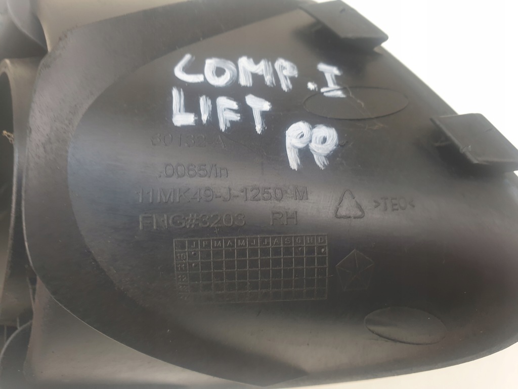 фото №7, Jeep compass i lift правая решётка рамка бампера противотуманной фары oryg