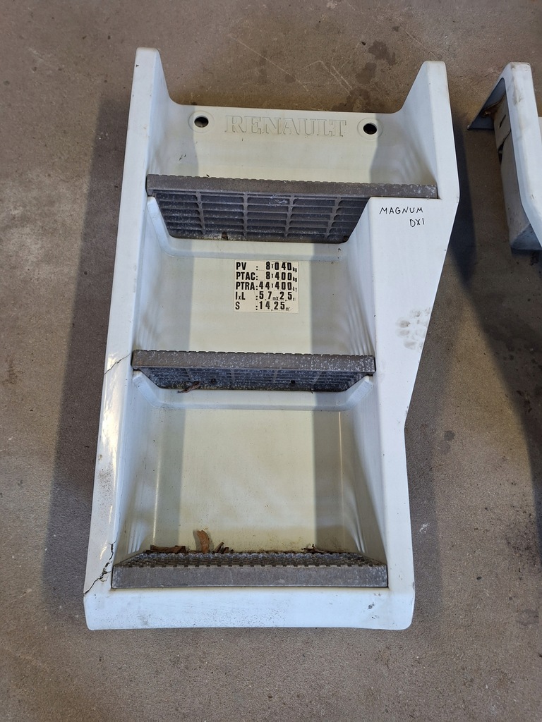 фото №2, Підніжка ліва lub права renault magnum dxi