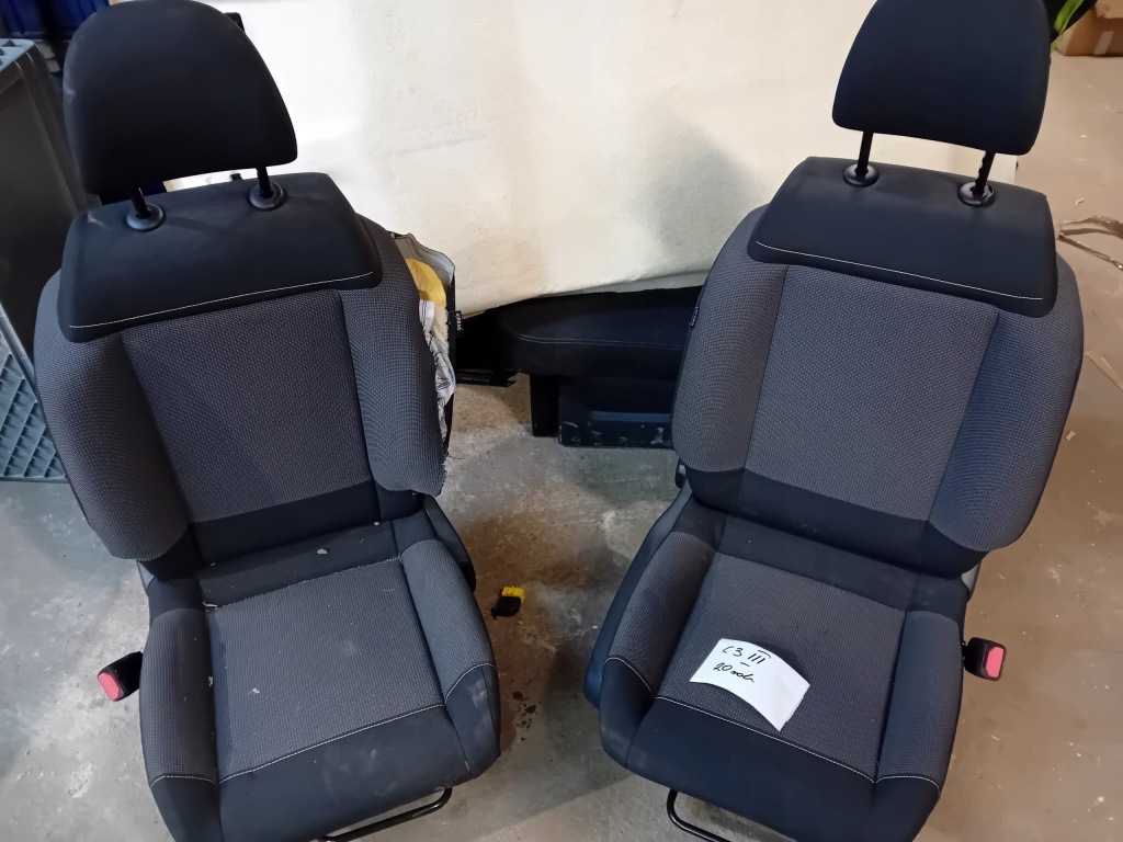 фото №1, Сиденья левый правый перед citroen c3 iii 20r