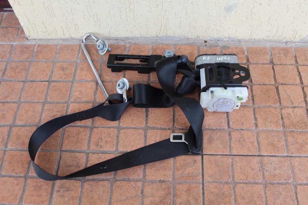 фото №1, Pas безопасности правый перед mercedes w203 2038600286