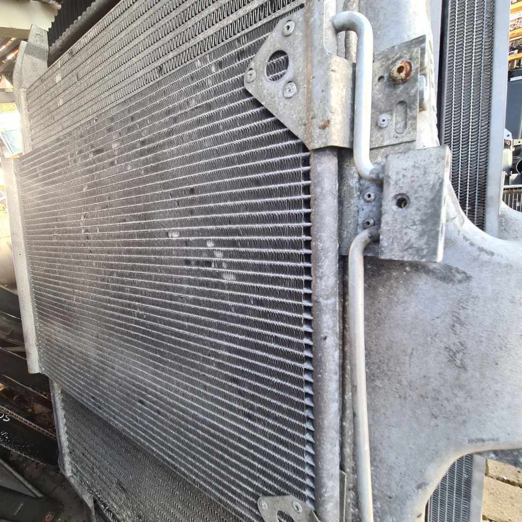 фото №10, Набір радіатор радіатор trakker, stralis c 8 10