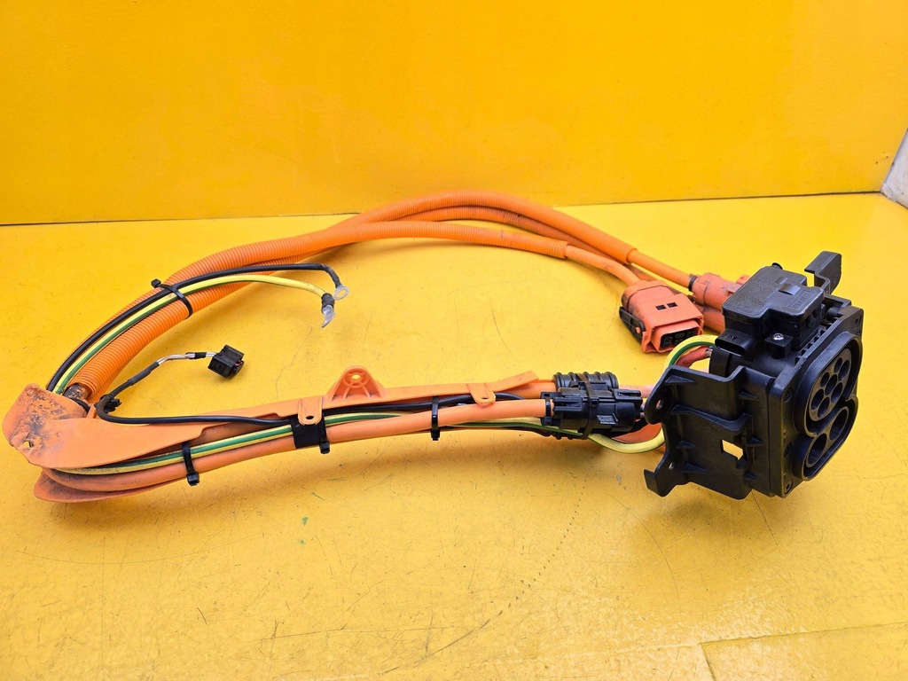 фото №1, Роз'єм заряджання транспортного засобу електричний bmw i3 7619782