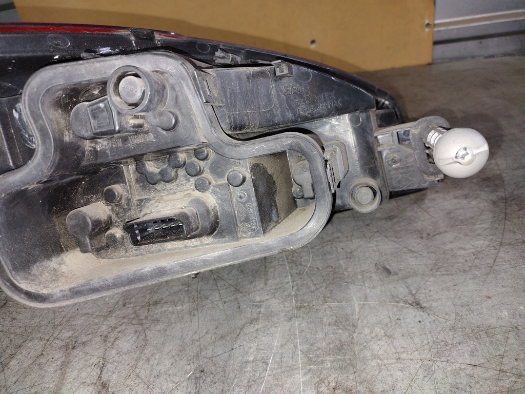 фото №6, Лампа права задня renault megane iii coupe