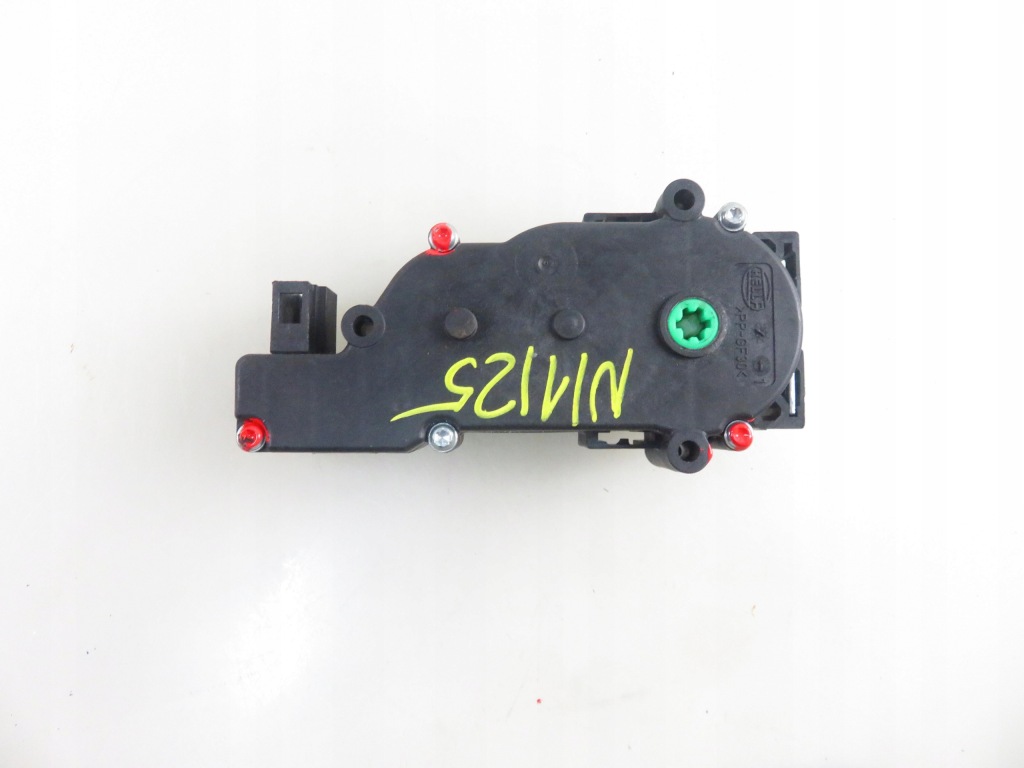 фото №8, Замок доводчик кришки mercedes w204 2047500060