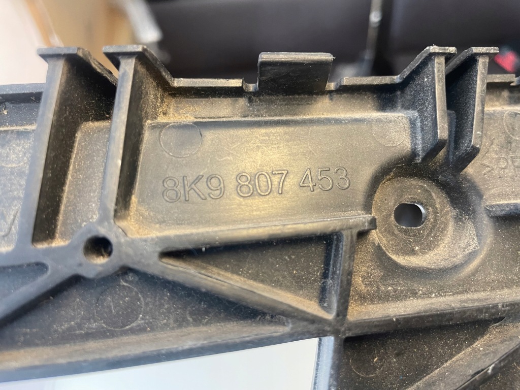 Купить Направляющая кронштейн бампера левый задняя audi a4 b8 8k9807453