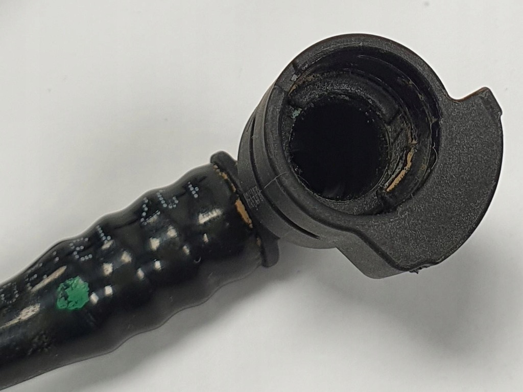 фото №3, Шланг вакуумa vw up 1s0612041a