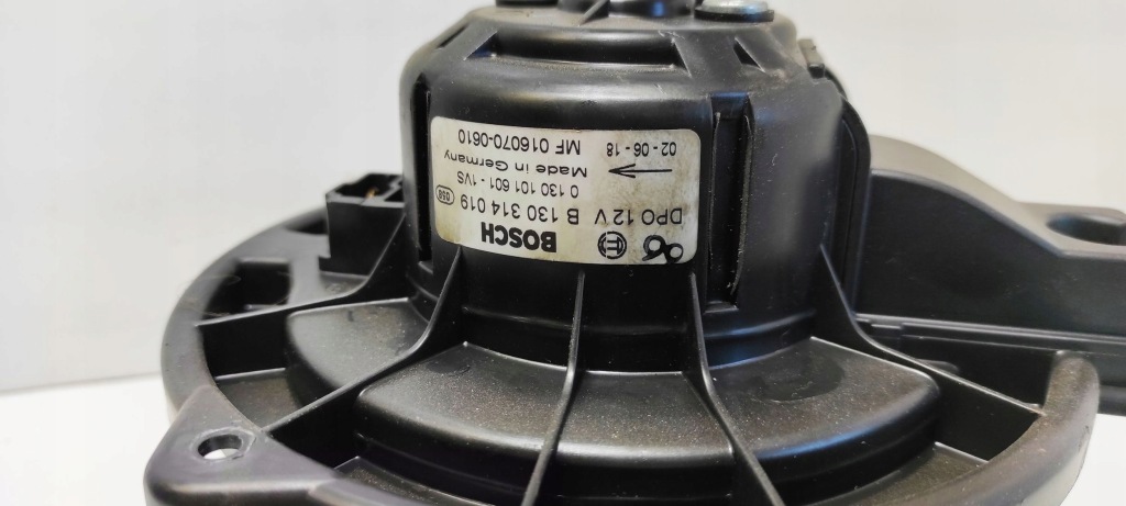 Повітродувка обдув toyota corolla e120 e130 130314019 Недорого