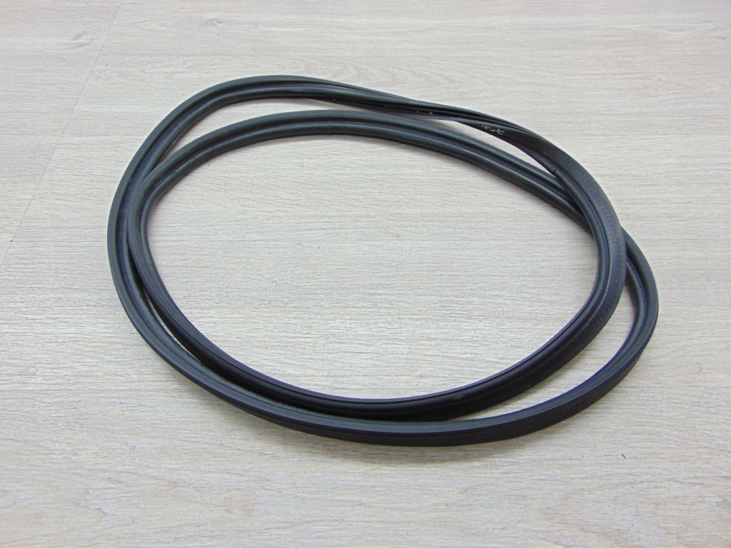 фото №1, Прокладка крышки багажника seat leon ii 2005-2013r.