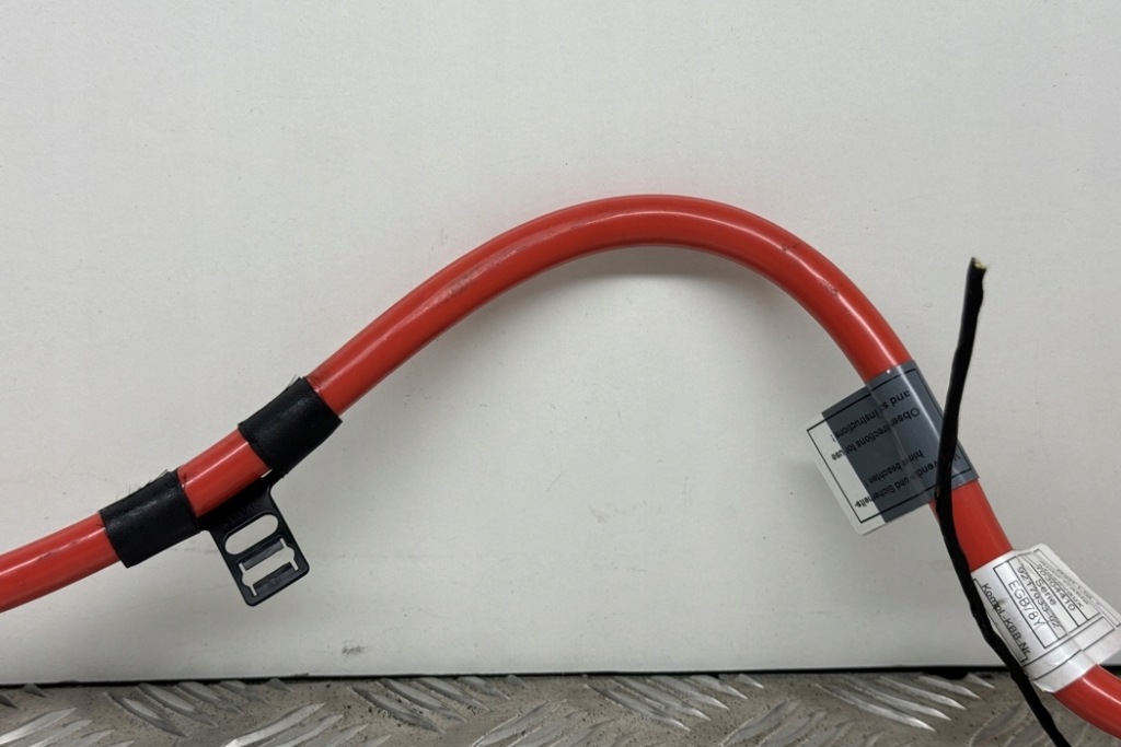 фото №8, Клемма плюсовая bmw 7 f01, f02 9217032 4.4l бензиновый 300kw 2010