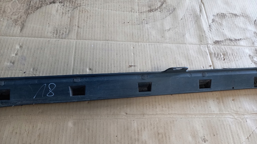 фото №12, Молдинг порог правая volvo s40 v40 lift 00-04r