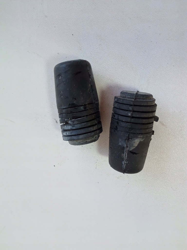 фото №1, Ford mustang v 10-14 гумовий елемент відбійник кришки багажника