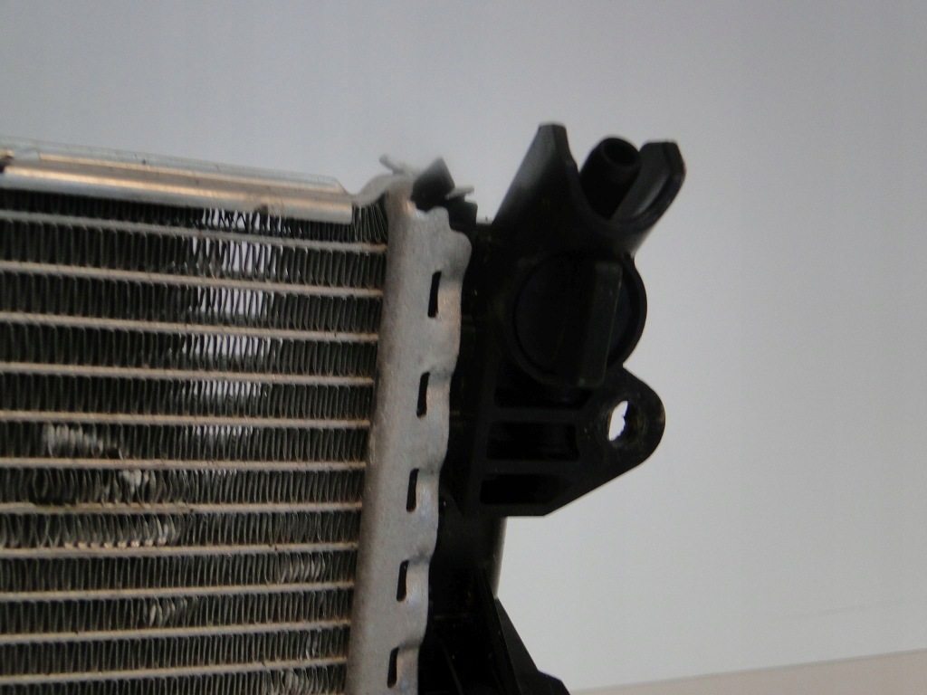 Mercedes e klasa 238 w238 радиатор воды Недорого