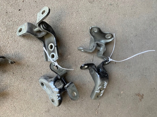 фото №1, Петли дверь citroen c1 ii peugeot 108 aygo ii