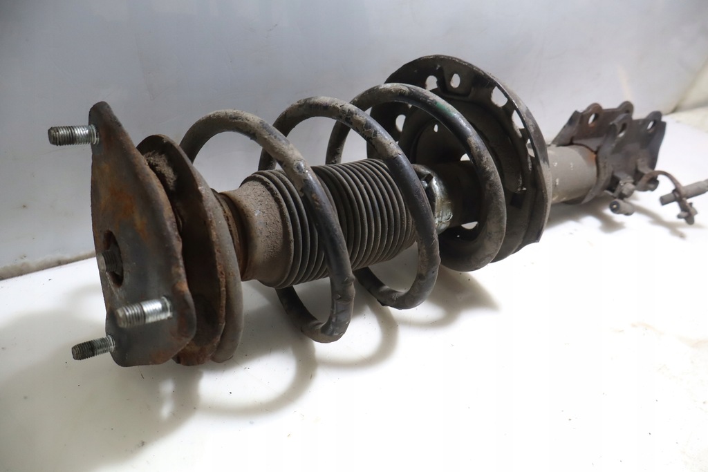 фото №1, Амортизационная стойка левый перед hyundai i30 i 1.4