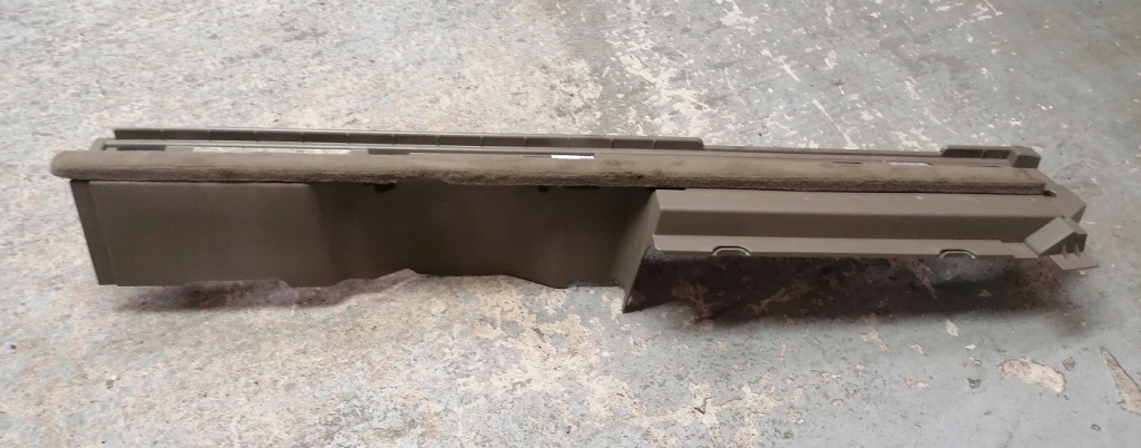 фото №1, Audi q7 4l молдинг защита багажника правая 4l0863528