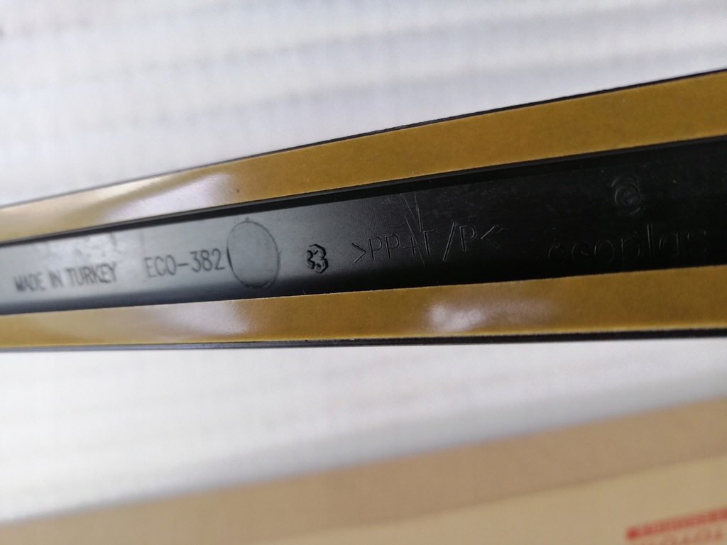 фото №7, Toyota corolla молдинг двері права