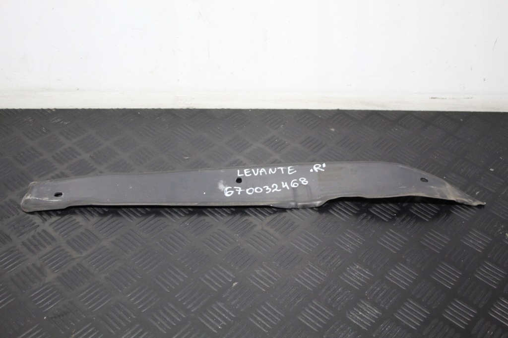 фото №1, Заглушка защита крыла правая levante m161 670032468