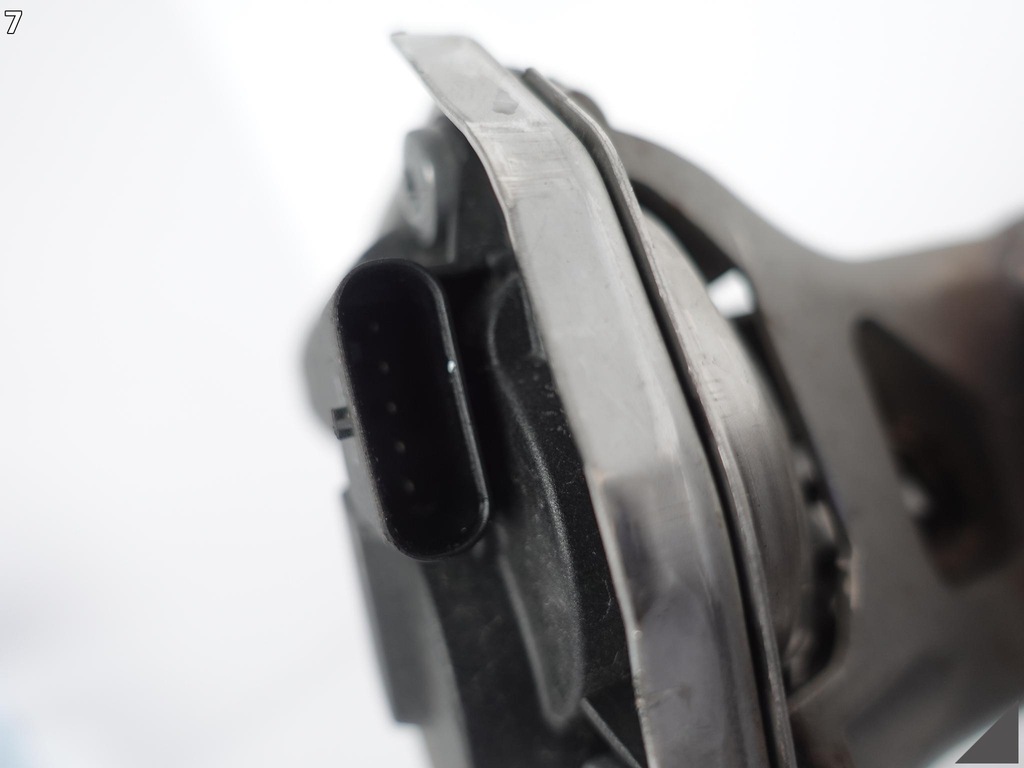 фото №8, Porsche 911 992 turbo s 19- вихлоп+ sliniczki задня