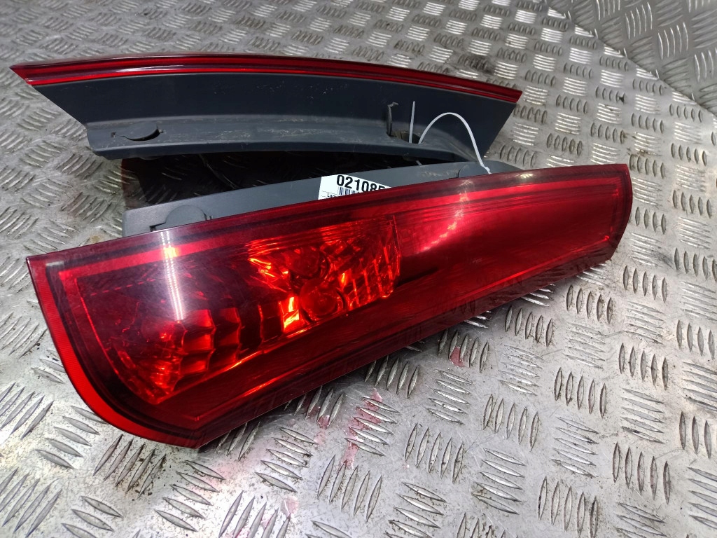 фото №1, Kia ceed лампа i sw kombi лампа верхний задняя левая/правая kpl