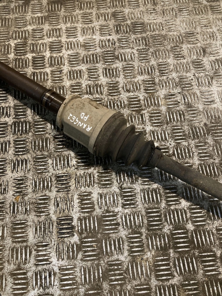 фото №3, Land rover discovery 3 - lr3 правая сторона приводной вал передняя