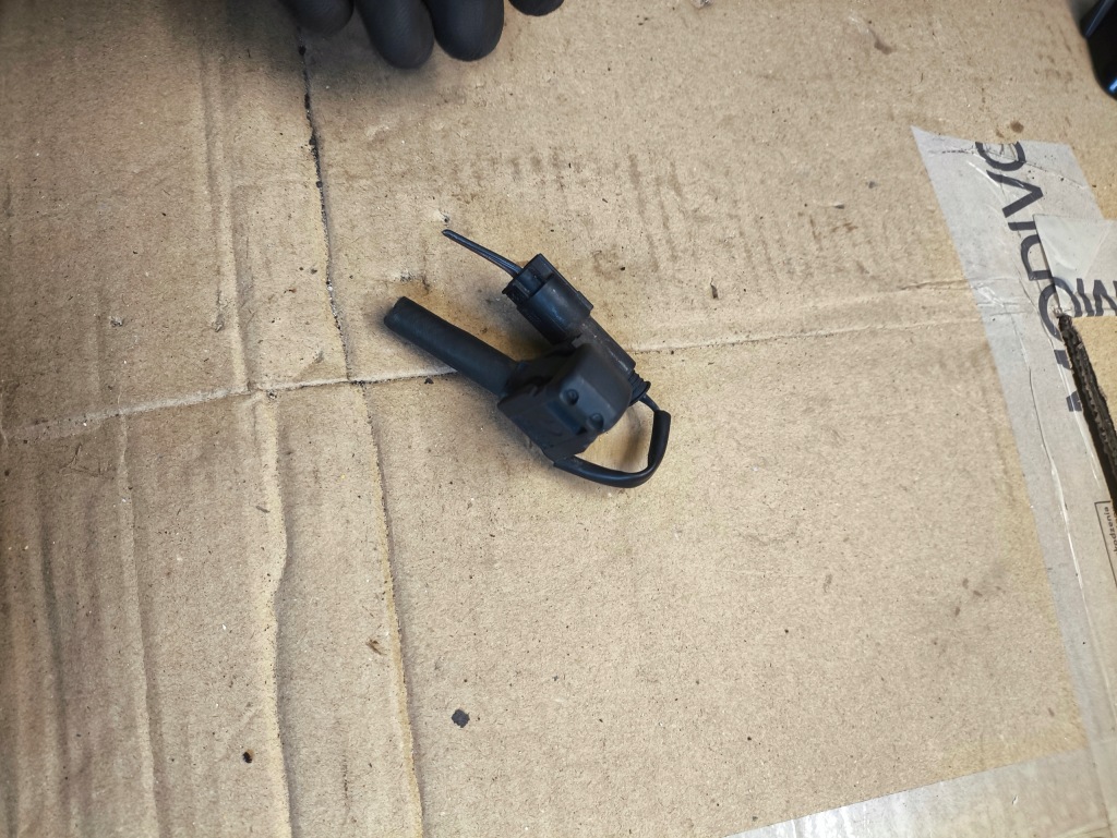 фото №1, Mercedes w209 mercedes w209 w203 насадка распылителя ?