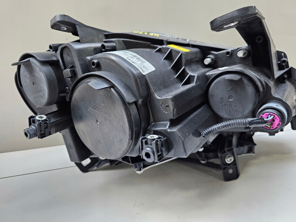 Лампа перед передняя левая lancia delta iii 3 ксенон европа Оригинал