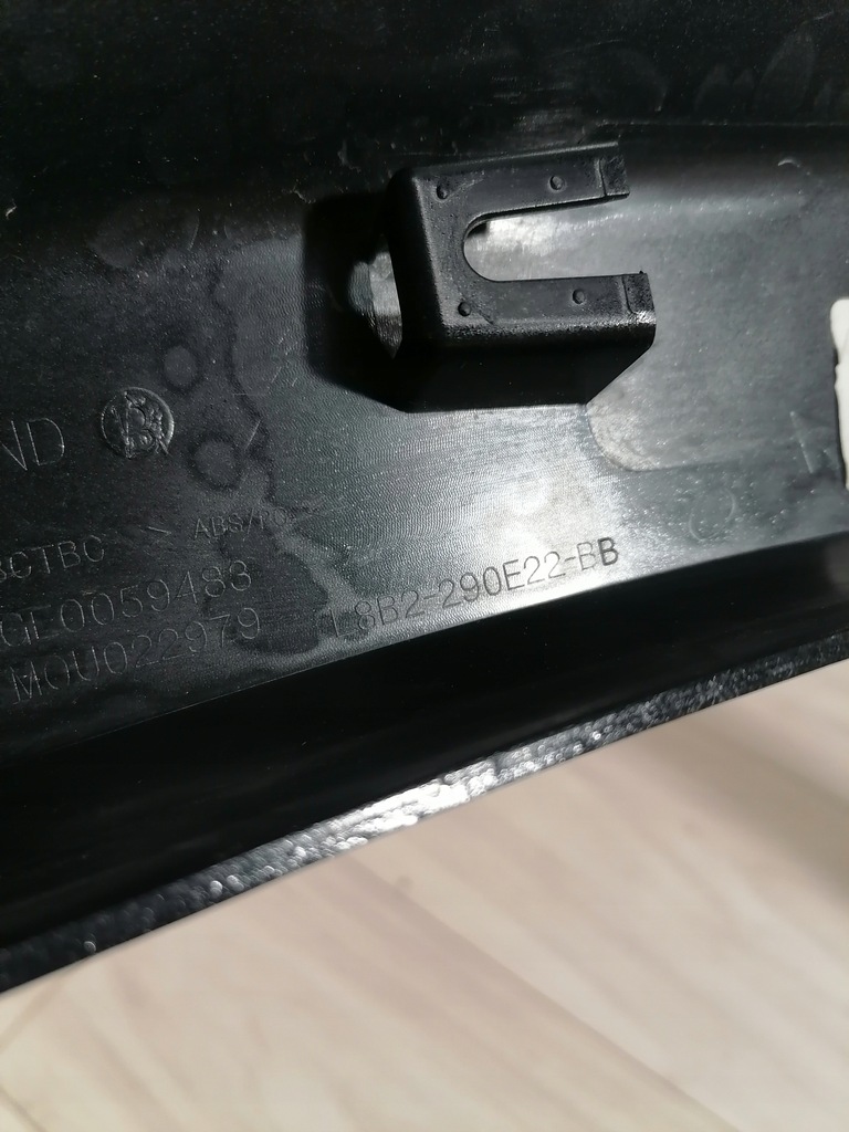 фото №11, Defender ii молдинг крыло правый задняя l8b2-290e22bb