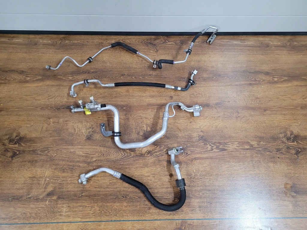 фото №1, Maserati levante шланг кондиционера трубка 670033075