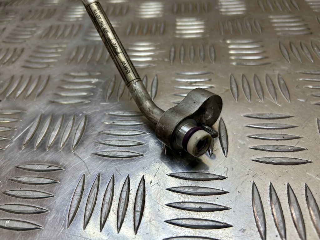 фото №6, Пабтрубок  / шланг кондиционера a/c bmw 1 f20 f21 2013 9212236