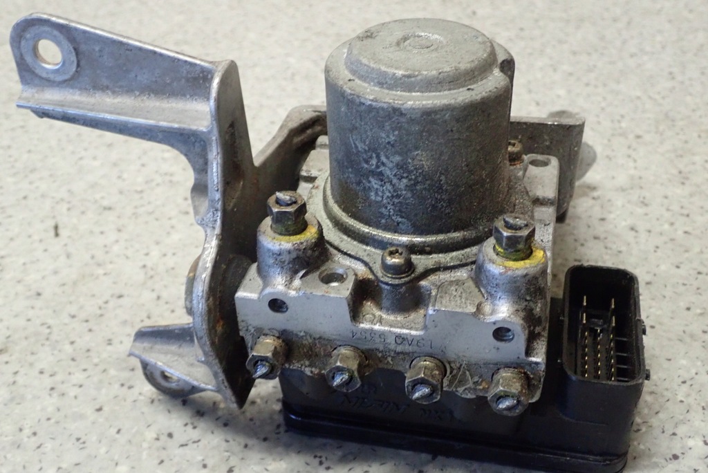 фото №4, Honda accord vii cl 2.0i k20 насос abs absu